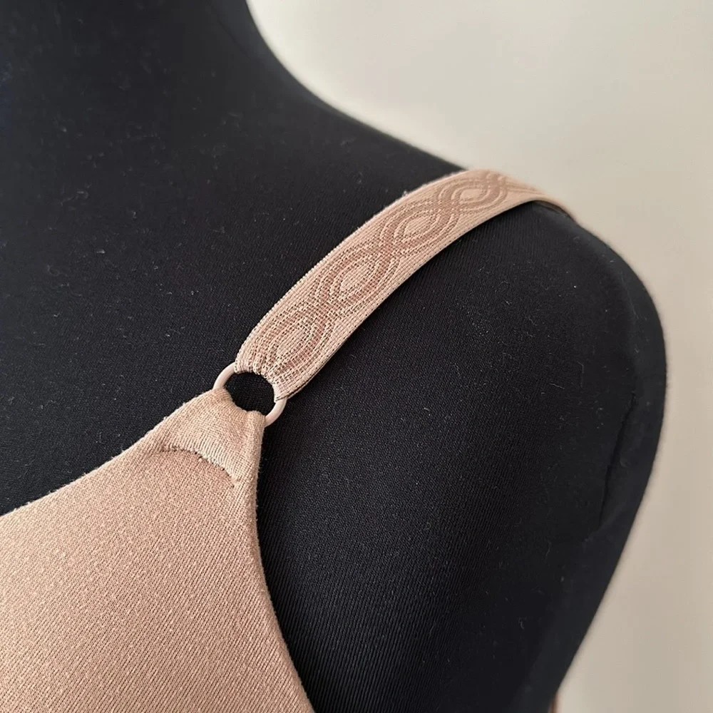 Nude Bra Size 34D - Picture 5 of 8